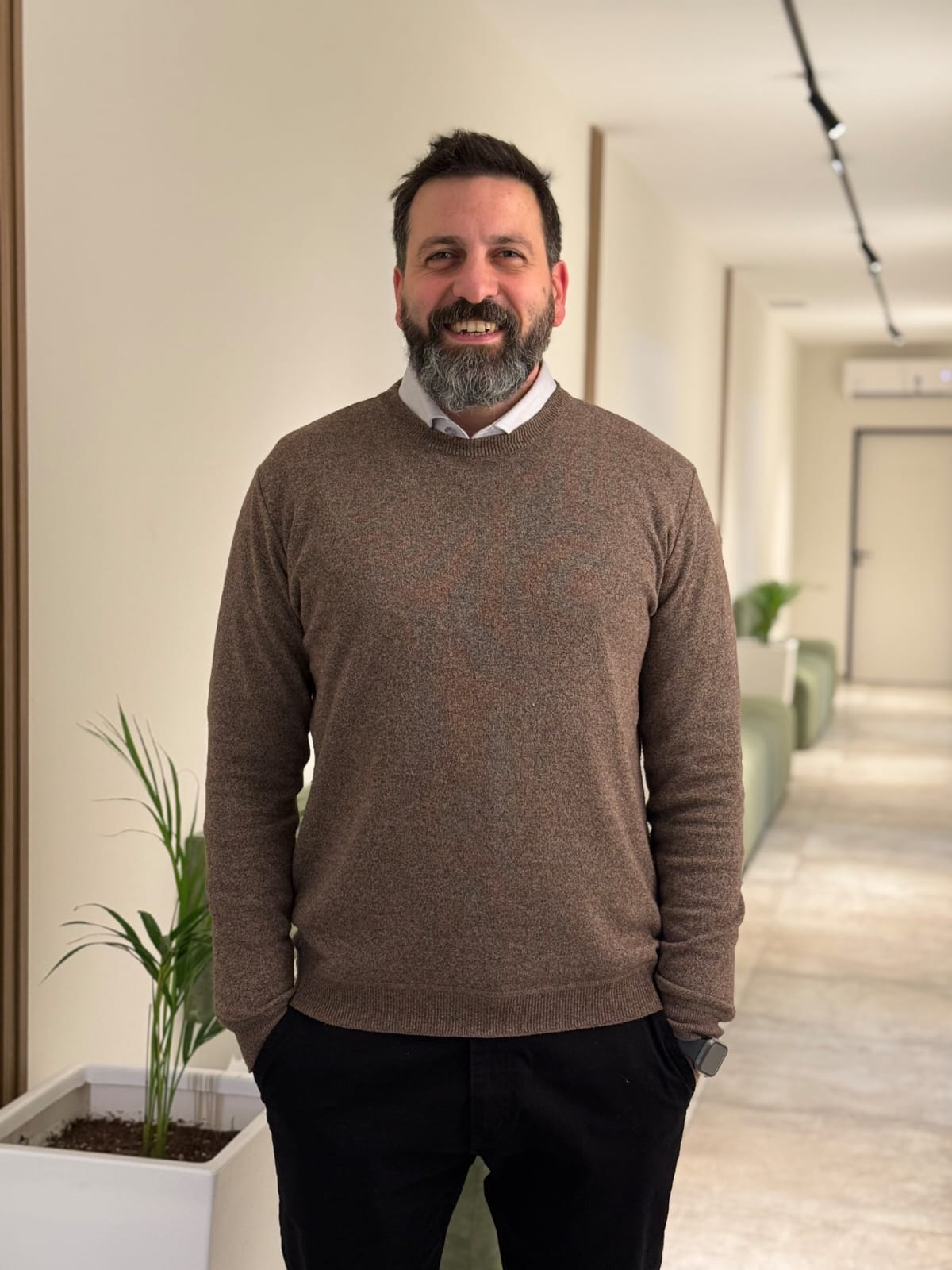 Dr. Lucas Tirabasso